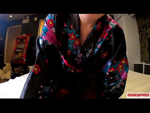 ❤️ Ung cosplay tjej älskar sex till orgasm med en spruta i en hästskötare och en avsugning. Asiatisk tjej med hårig fitta och vackra bröst i traditionell japansk dräkt i amatörvideo som visar onani med knullleksaker. Sakura 3 OSAKAPORN. Just porr at us sv.pornoincest.ru